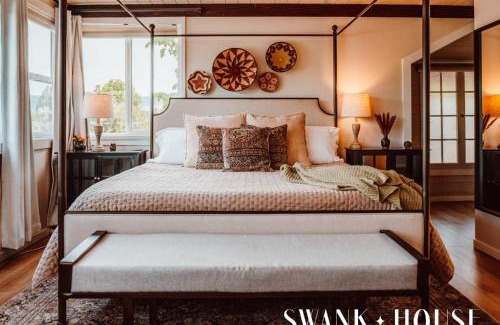 Historic Railroad District House | Swank House on Main St in Ashland