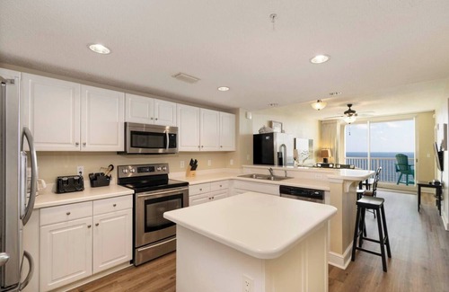 Long Beach Condo | Sweeping 200' high views of the Gulf and sunsets at the pristine Majestic resort