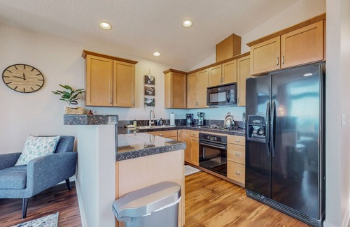 Oceanside House | Sweeping ocean-view home with fireplace, grill, & foosball table - dog-friendly