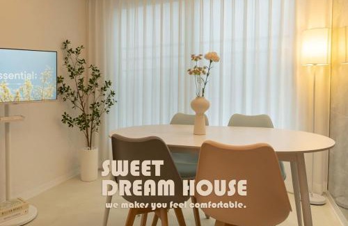 Gangseo Apartment | Sweet Dream House #A Quiet Rest That Warmly Embraces You Even on Unfamiliar Nights