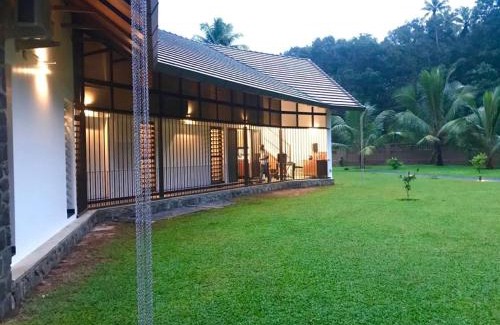Kuttattukulam House | Sweet Hive Villa