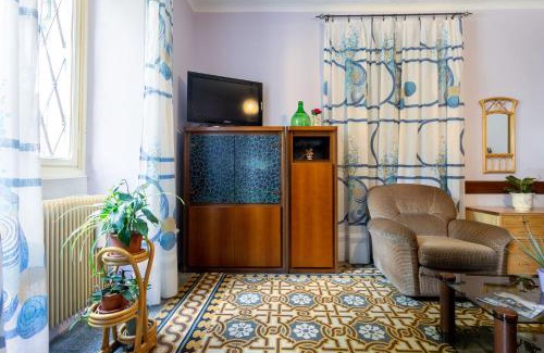 Dongo Apartment | Sweet Honey Home by Halldis