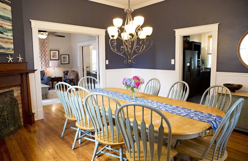 Cape Charles House | Sweet Retreat - Close to the beach! Sleeps 12 comfortably