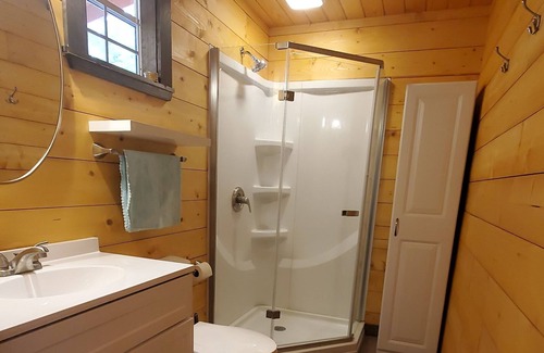Woden Cabin | Sweet Serenity! Newly Built Cabin on 13 Acres. Pet Friendly!