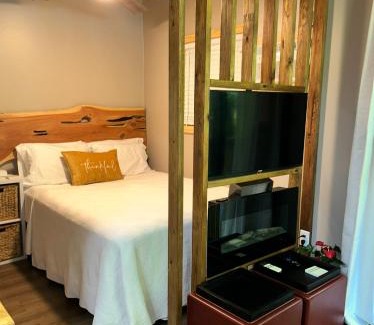 Egypt Lake-Leto Apartment | Sweet Tiny Cabin