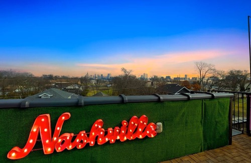 Nashville House | Swiftie Dream House City View Sleeps 18