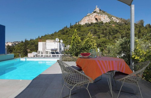 Athens City Centre Apartment | Swim with a 360° View in the Centre of Athens