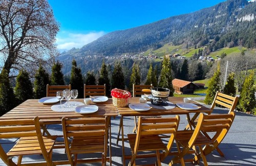 Bangerten Apartment | SwissHut Modern Chalet with Spa - Chalet Beunden