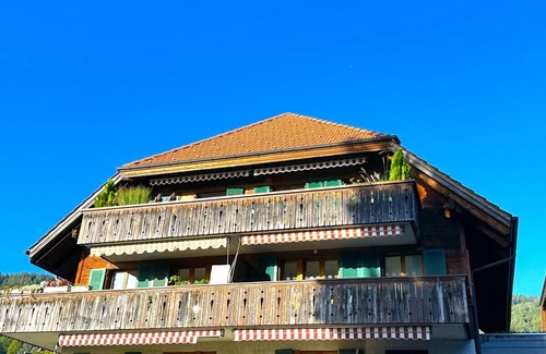 Hilterfingen Apartment | SwissHut Stunning Views Alps & Lake - Apart. Staat 22
