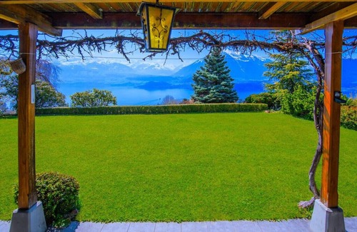 Aeschlen ob Gunten Apartment | SwissHut Stunning Views Alps & Lake - Chalet Emmit