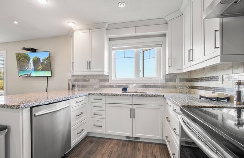 Sylvan Lake House | Sylvan Lake Carriage House ~ Sleeps 4 adults and 2 children ~ Private Patio