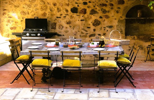 Herisson House | Sympathetically restored old school in a mediaeval village
