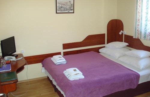 Pecs Hotel | Szent György Fogadó