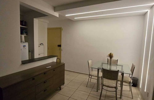 Tiradentes Apartment | Térreo, Completo, Seguro, Academia e Piscina. Aceita Pets. Espaço Para Trabalho