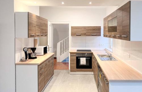 Willich Apartment | T&K Apartments - 5 Zimmer Einfamilienhaus 15min to Messe Fair DUS - Willich