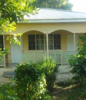 West End Apartment | T&T - Tatty and Tony Guesthouse