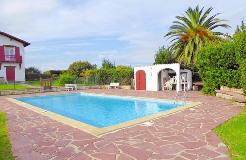 Behobie Apartment | T1 Environnement Exceptionnel sur Corniche Basque, Parc Arboré, Piscine, Tennis