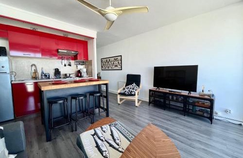Saint-Cyprien Plage Apartment | T2 à Saint-Cyprien, proche port, parking inclus - FR-1-309-480