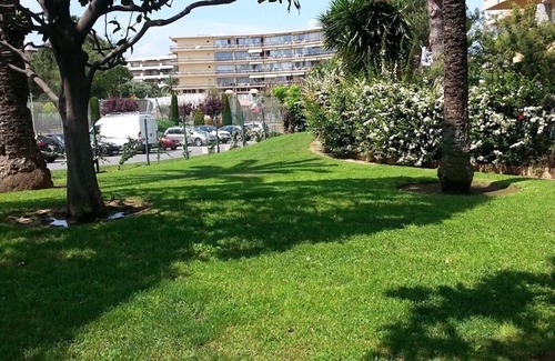 Saint-Laurent-du-Var Apartment | T2 4th floor SOUTH WEST air conditioning swimming pool secure garage