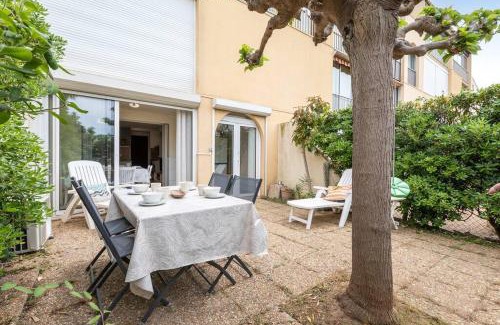 Cap d'Agde Apartment | T2 cabine Le Corail du Cap proche plage WIFI