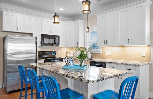 Wilmington Beach House | T2 Carolina Beach House (3 blocks from the beach)