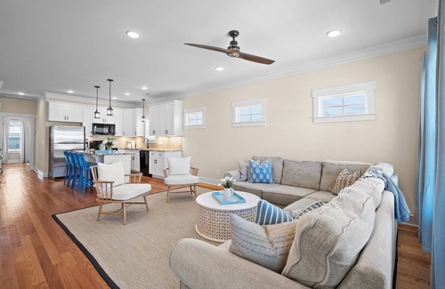 Wilmington Beach House | T2 Carolina Beach House (3 blocks from the beach)