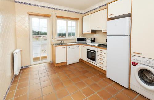 Praia del Rei Apartment | T2 espaçoso Praia Del Rey, Óbidos piscina comum, Caravelas