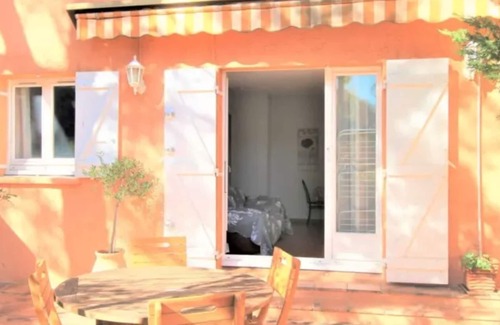 La Madrague Apartment | T2 - Large Terrace - Quiet - 350m from La Rainette Beach