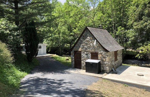 Estaing Ski Chalet | T2 Mountain Chalet for Ski, Cure, Rando
