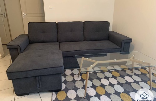 Sainte-Clotilde Centre Apartment | T2 – Paolouisa* – Close to the Sainte-Clotilde Clinic