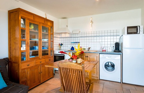 Saint-Pierre Apartment | T2A Jardin du Lagon apartment of 34m2 on the ground floor with garden at the edge of the lagoon