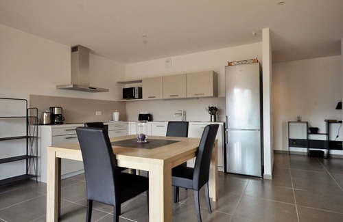 Molini Apartment | T3 sea view in a secure residence, 2 min walk from the beach, SW facing