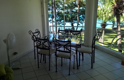 Bas du Fort Apartment | T3 seaside duplex