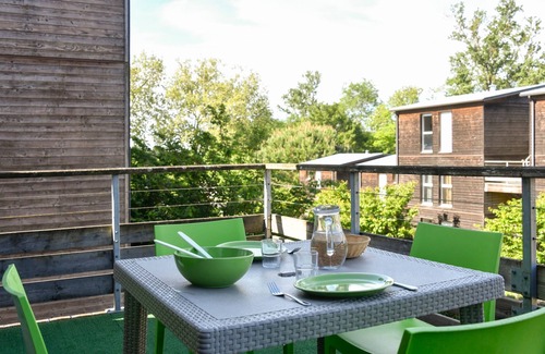 Montreal Condo | T4 duplex avec terrasse privée | Piscine sur place