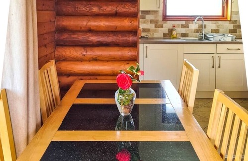 Fivelanes Cabin | Ta Mill Brookview Lodge 1 in a Stunning Retreat