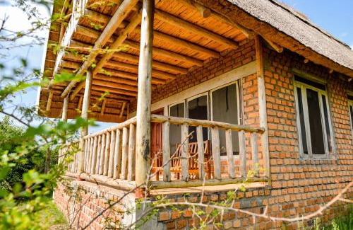 Western Region Cabin | Tabingi Safari Lodge