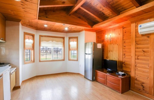 Mongdae House | Taean Badaui Achim Pension