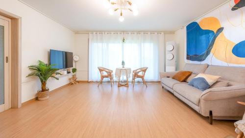 Nam House | Taean WithDog Aegyeonspa Poolvilla