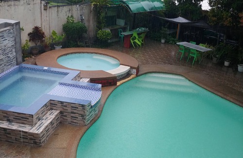 Silang House | Tagaytay Farm Hills 500+ sq m House In Gated Res'd'l Area, family friendly+pool