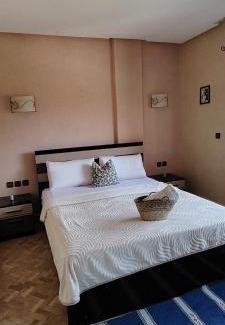 Ait Bihi Apartment | Taghazout Hillside Apartment with Swimming Pool