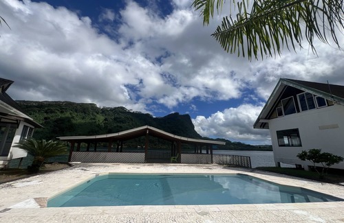 Teahupoo Ski Chalet | Taina - Faaroa Bay Villa