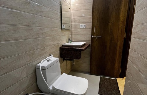 Taj Ganj Hotel | Taj Nice Point By Taj Sunrise Grp