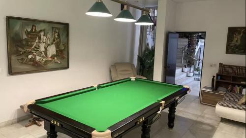 Agra House | Taj Waves - Royal Pool Paradise Retreat