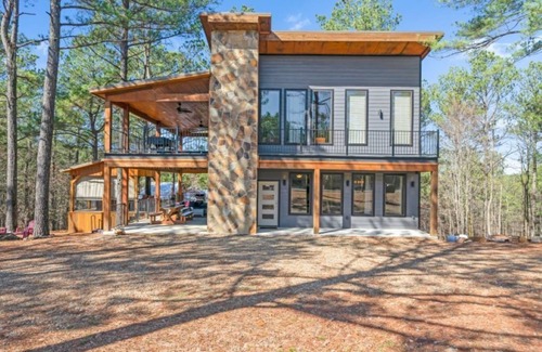 Broken Bow Cabin | Take a Family Escape to the Smokin' Buck Cabin!