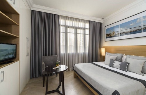 Gumussuyu Mahallesi Hotel | Taksim No15 Suites by StayLab