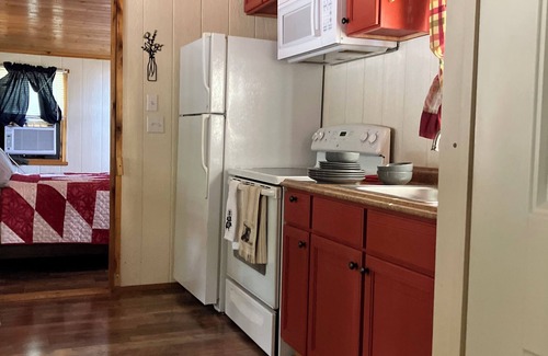 Eureka Springs Cabin | Talmage's 12 Acre Wood - The Cabin