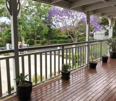 Eagle Heights House | Tamborine Mountain Accommodation