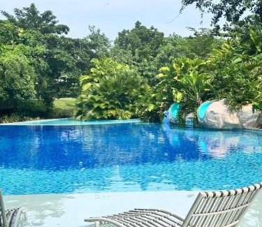 Maribago Apartment | Tambuli Seaside Resort & Residences