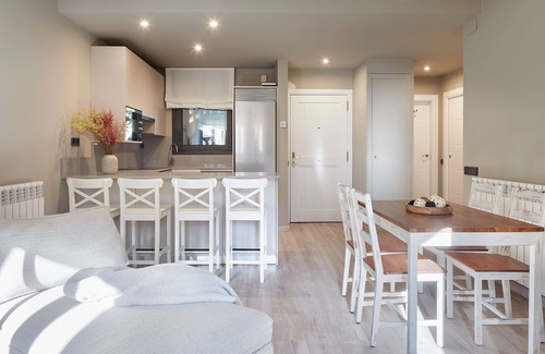 Beret Apartment | Tanau by FeelFree Rentals
