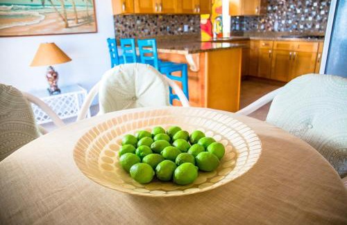 Adelaide House | Tangerine Sunsets Pomelo North